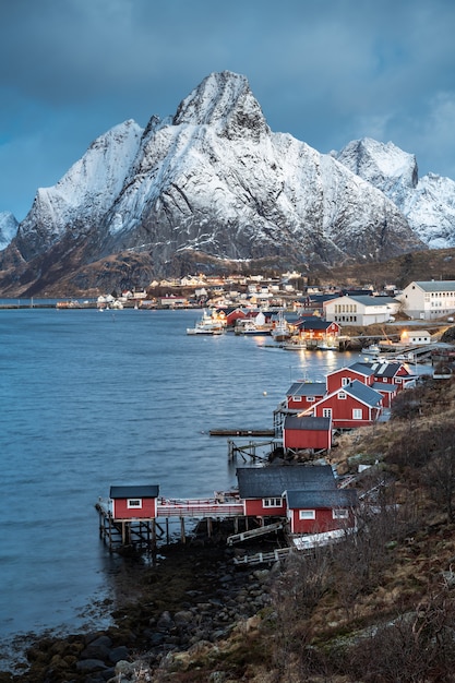 Schöne Landschaft in den Lofoten-Inseln im Winter, Norwegen