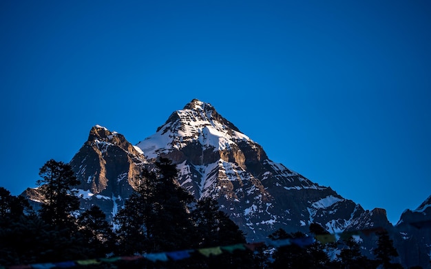 Schöne Landschaftsansicht der Bergkette bei Gorkha, Nepal.