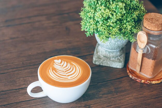 Schöne Latte Art von Barista