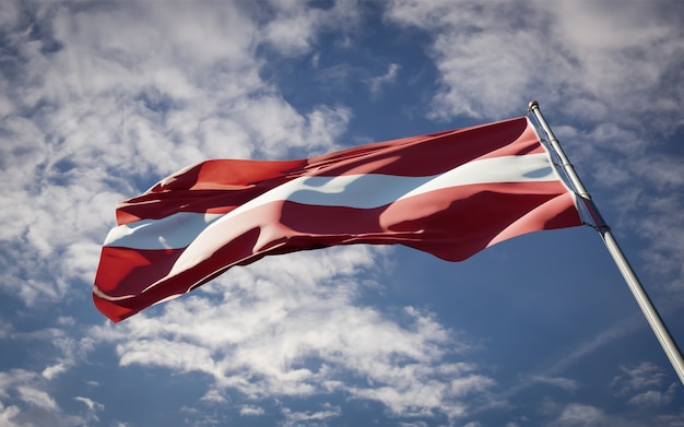 Schöne Nationalstaatsflagge von Lettland flattern