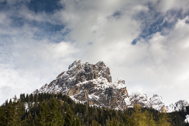 Schöne Natur in Italien Alpen Mountaina in Europa