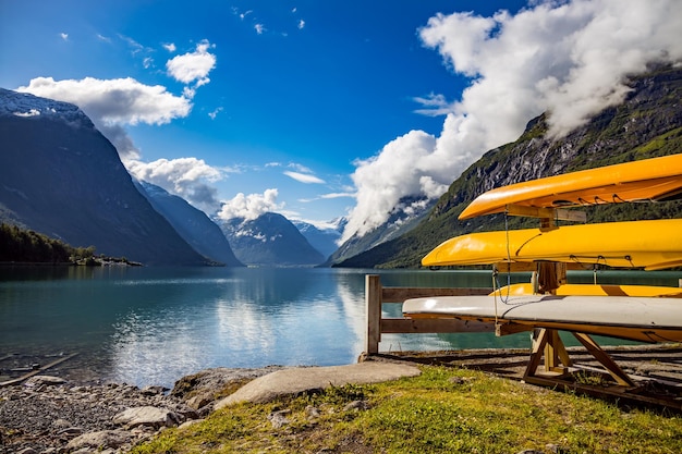 Schöne Natur Norwegen Naturlandschaft. lovatnet-see Lodal-Tal.