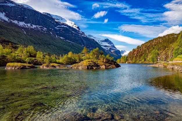 Schöne Natur Norwegen Naturlandschaft. lovatnet-see.