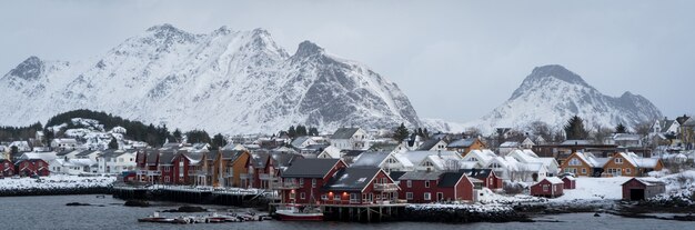 Schöne nordskandinavische Lofoten im Winter