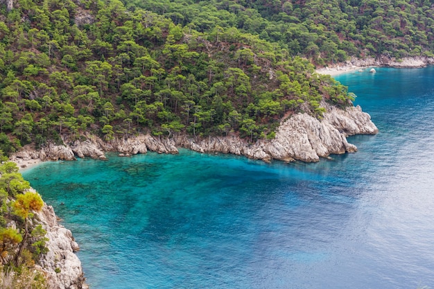 Schöne Seeküste in der Türkei