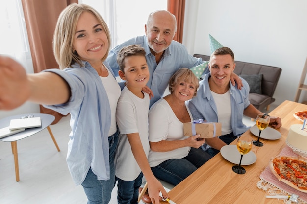 Foto schöne senioren-geburtstagsfeier