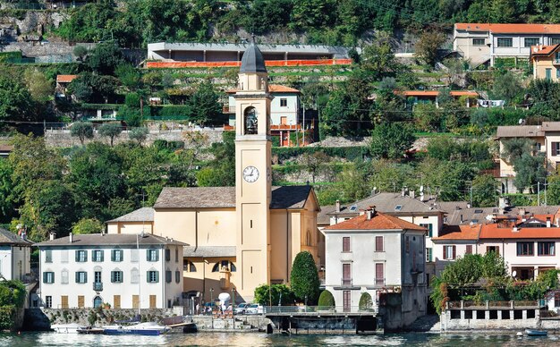 Schöne Stadtlandschaft am Comer See Italien