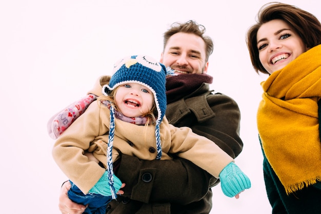 Schöne und glückliche Familie