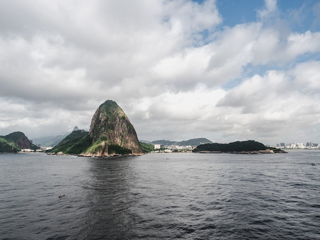 schöne und magische Stadt Rio de Janeiro und seine berühmten Orte