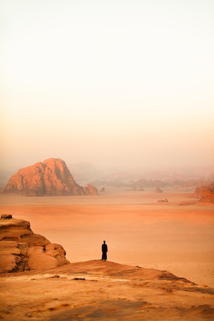 schöne und warme Wüstenlandschaft Foto
