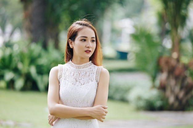 Schöne vietnamesische Frau