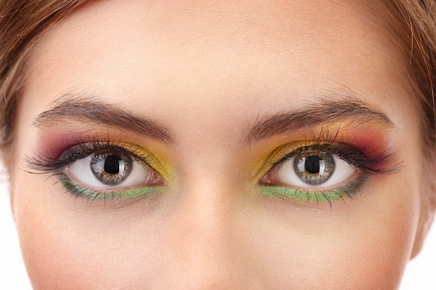 Schöne weibliche Augen mit hellem Herbst Make-up