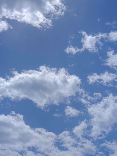 Schöne Wolken und Himmel Hintergrund