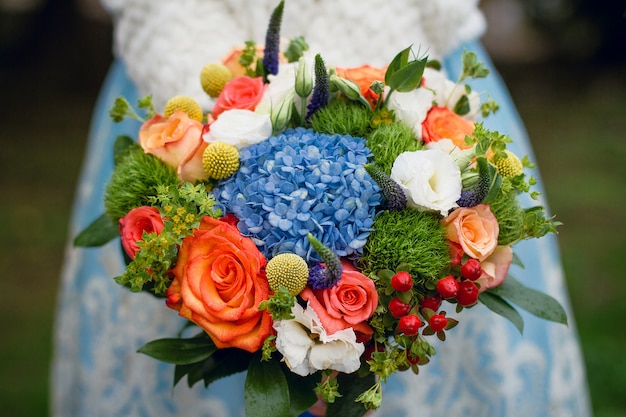 Schönen Sommer Hochzeitsstrauß. Helle Blumen