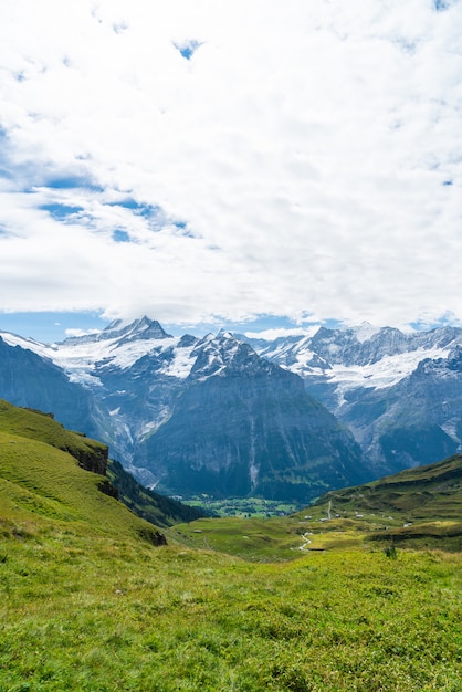 Schöner Alpenberg in Grindelwald, die Schweiz