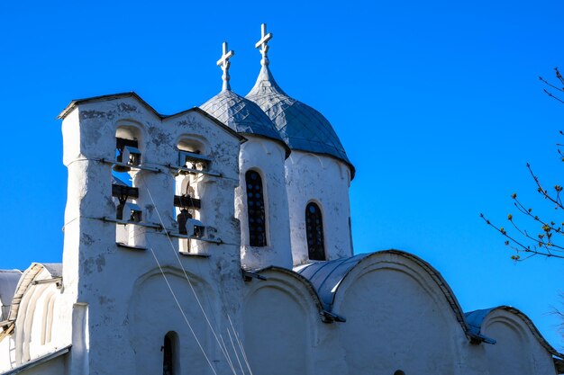 Schöner Blick auf das Kloster Sonniger Tag