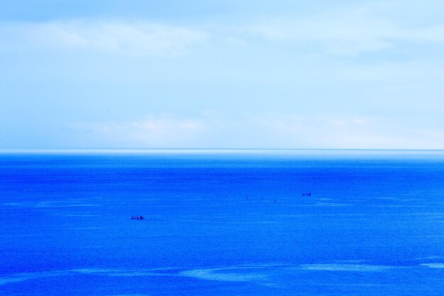 Foto schöner blick auf das meer gegen den himmel