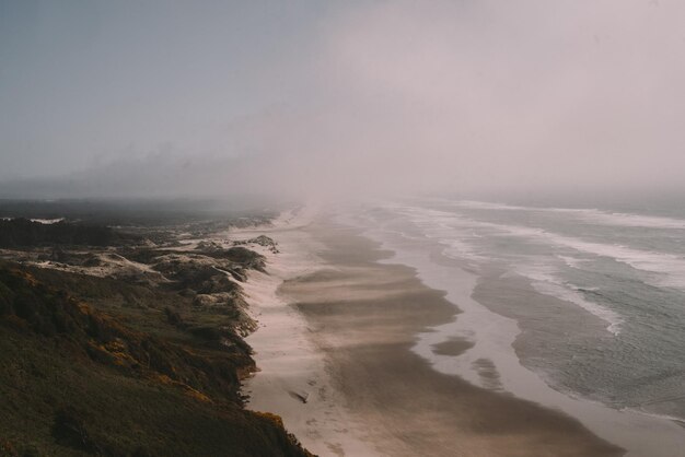 Foto schöner blick auf das meer gegen den himmel