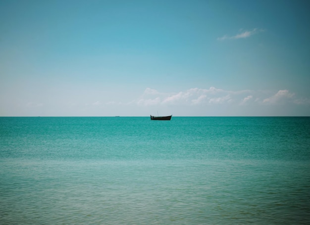 Foto schöner blick auf das meer gegen den himmel