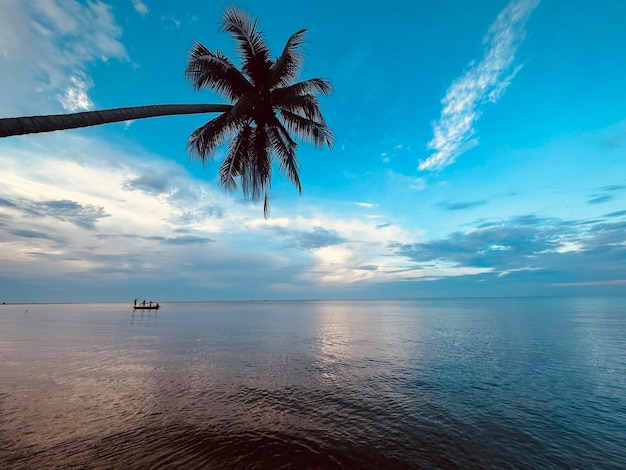 Schöner Blick auf das Meer gegen den Himmel