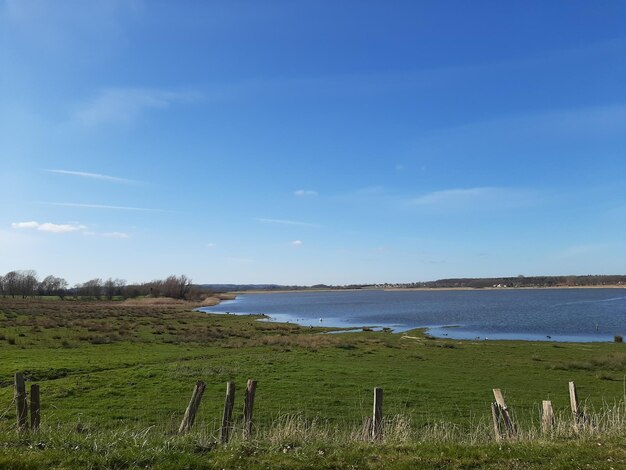 Schöner Blick auf das Meer gegen den Himmel