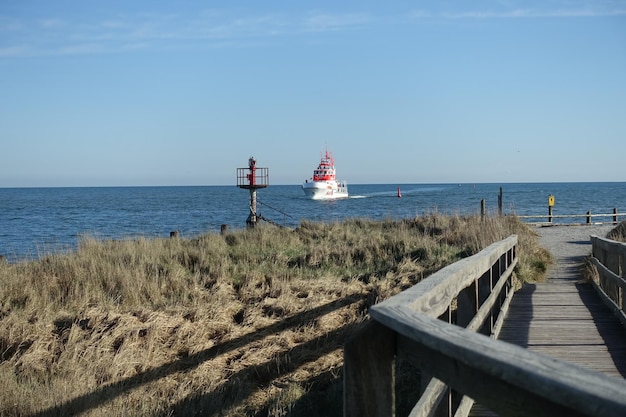 Foto schöner blick auf das meer gegen den himmel