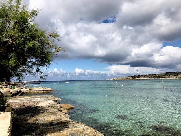 Foto schöner blick auf das meer gegen den himmel