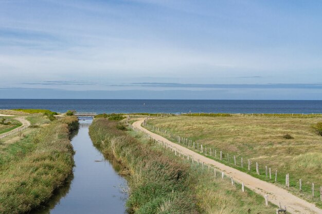 Foto schöner blick auf das meer gegen den himmel