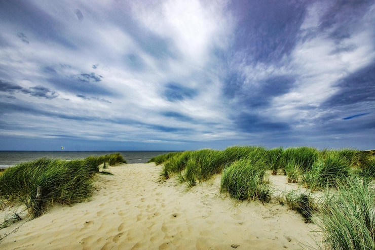 Foto schöner blick auf den strand gegen den himmel