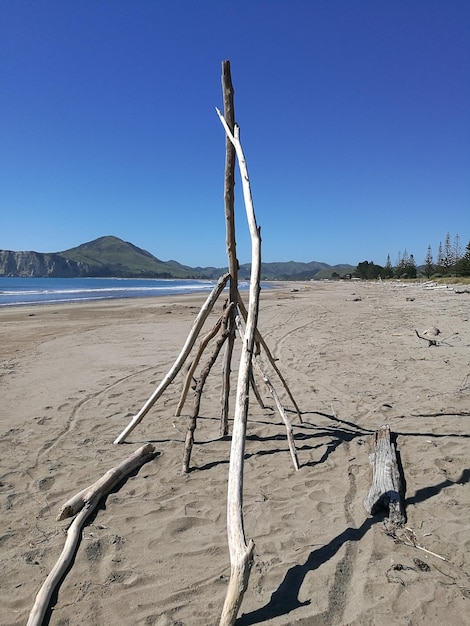 Foto schöner blick auf den strand vor klarem himmel