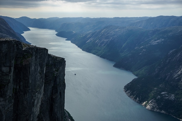 Schöner Fjord in Norwegen. Ausblick von Oben.