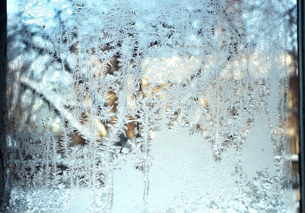 Foto schöner frost auf fensterglas im winter