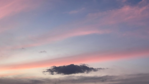 Schöner Himmel am Morgen