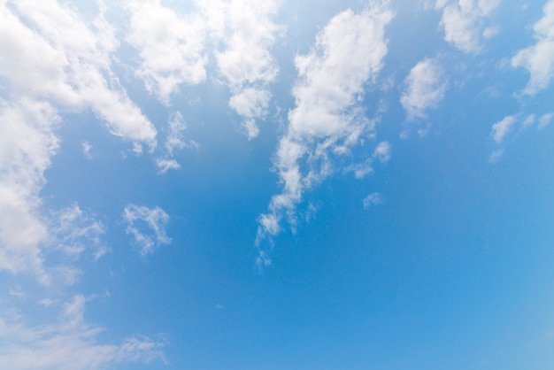 Foto schöner himmel mit wolken.