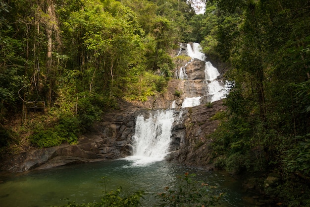 Schöner Lampi Wasserfall im KhaoLak - Lumru Nationalpark