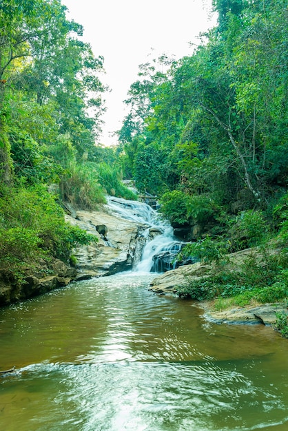 schöner Mae Sa Wasserfall in Chiang Mai, Thailand