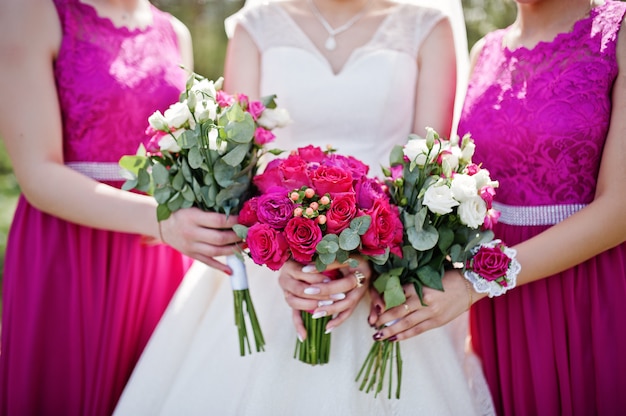 Schöner moderner und Eleganzhochzeitsblumenstrauß.