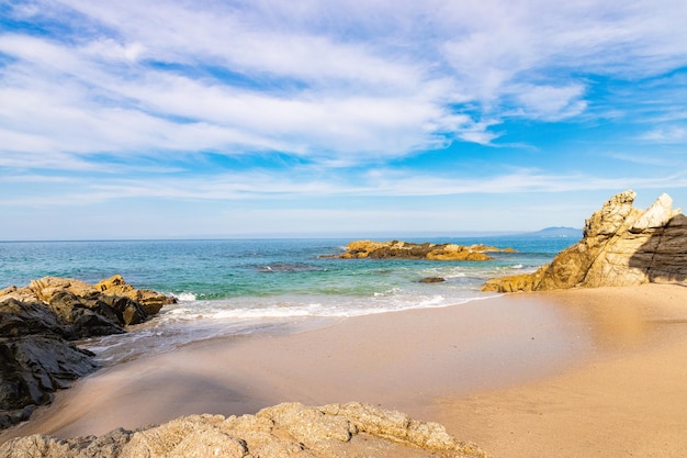 Foto schöner morgen am strand conchas chinas, puerto vallarta