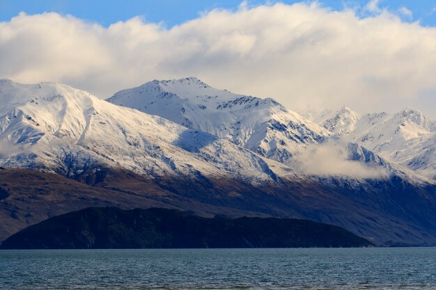 Schöner Schneeberg in Neuseeland der Wanaka-Stadt