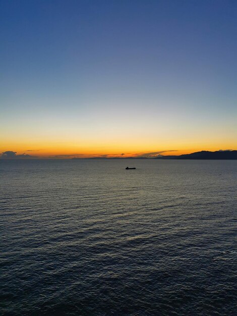 Schöner Sonnenuntergang über dem Ägäischen Meer.