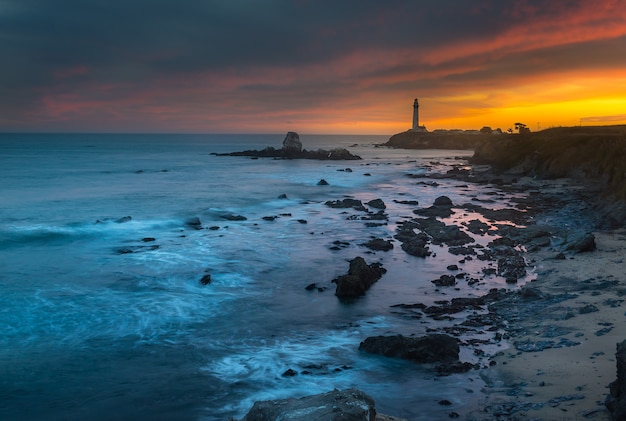 Schöner Sonnenuntergang über Pigeon Lighthouse