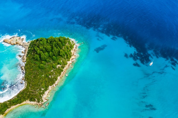 Schöner Strand in Kefalonia Ionische Inseln Griechenland Luftaufnahme