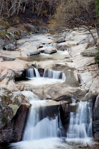 Schöner Wasserfall