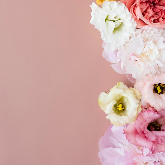 Schönes Lisianthus-Blumen-Hintergrunddesign