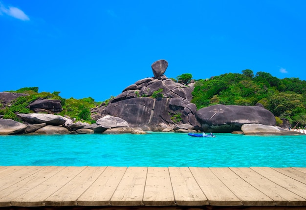 Schönes Meer und blauer Himmel bei Similan Insel, Andamanensee, Thailand