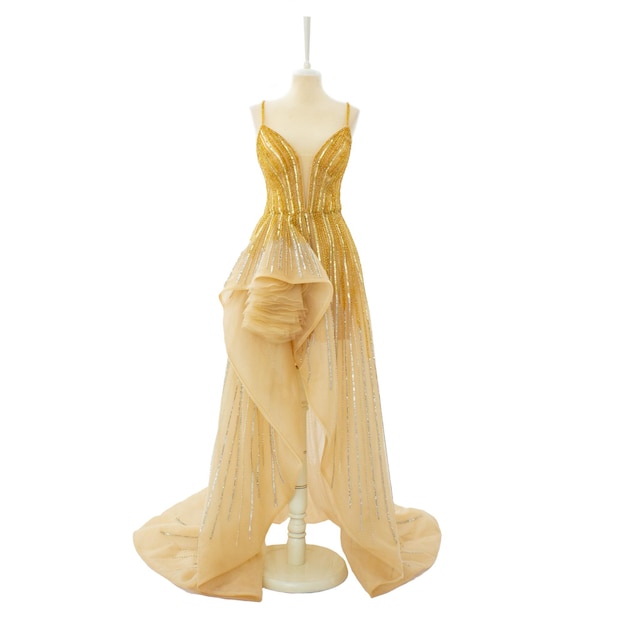 Schönes und elegantes Abendkleid der Frauen auf einem weißen Hintergrund