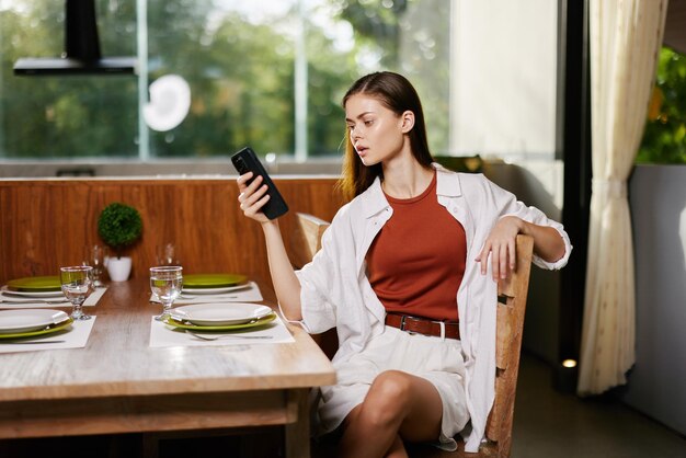 Schönheit Frauen Mobil junge Person Erwachsene Telefon attraktiver kaukasischer weiblicher Lebensstil