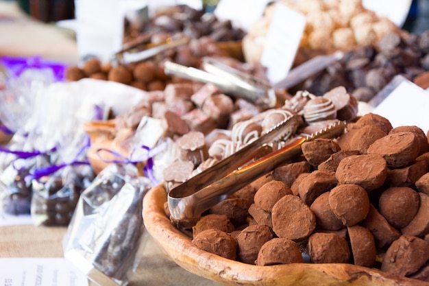 Schokolade auf einem Flohmarkt