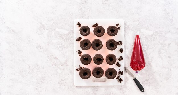 Schokoladen-Erdbeer-Cupcakes