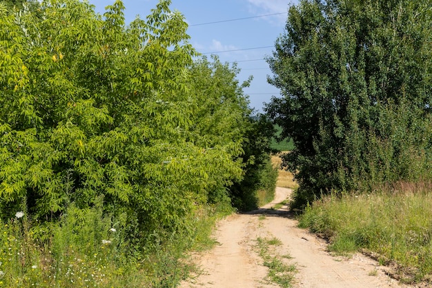 Schotterstraße in ländlichen Gebieten